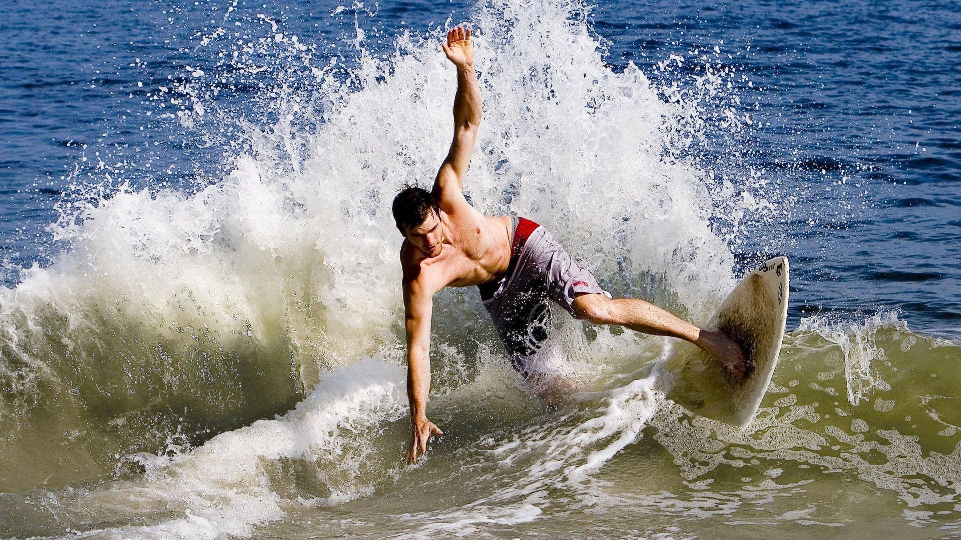 马克西终场主宰，雄鹿绝境逆转热火