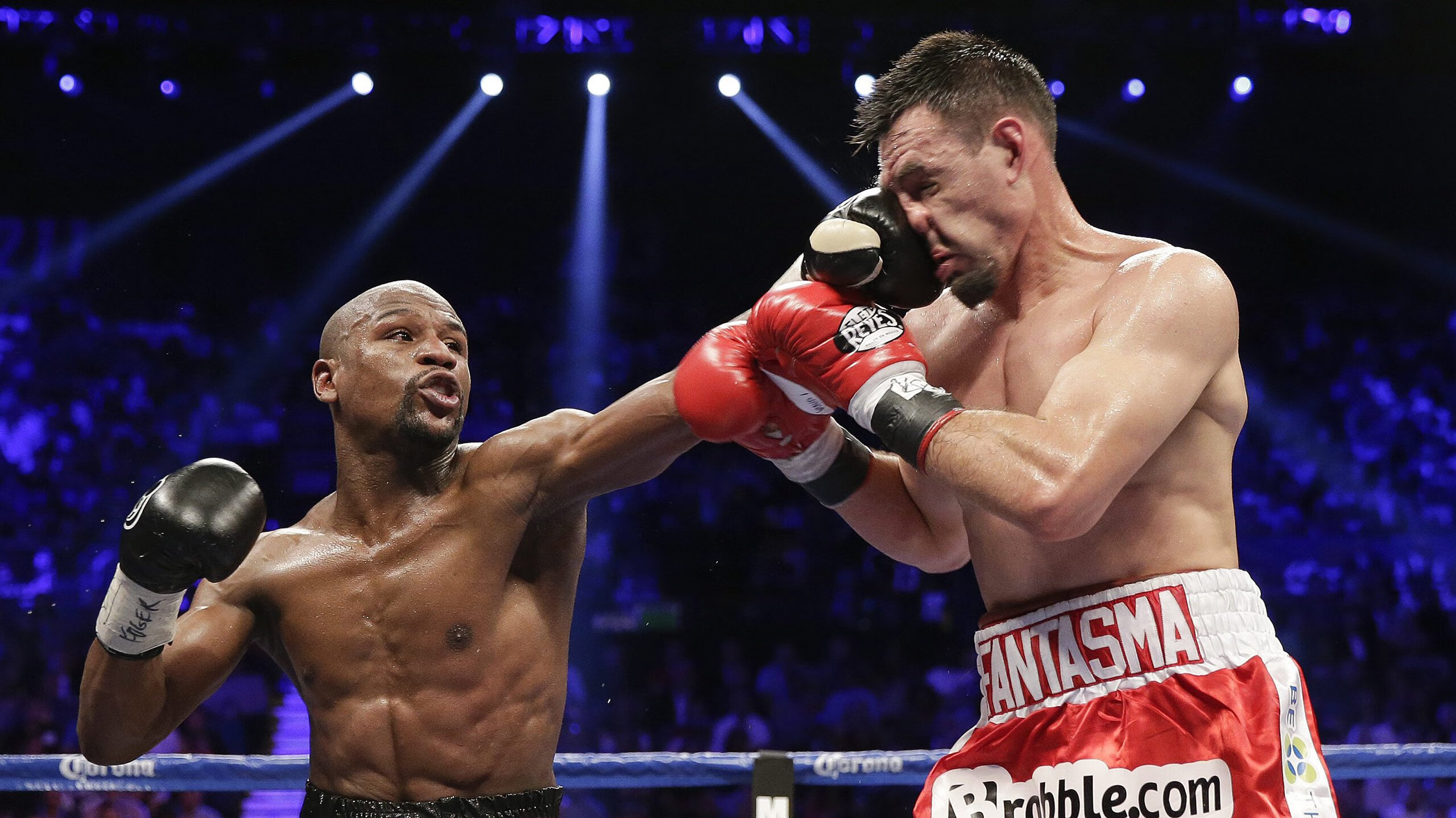 丹麦队轻取泰国队,桃田贤斗扛起全队,一场羽坛强者的对话